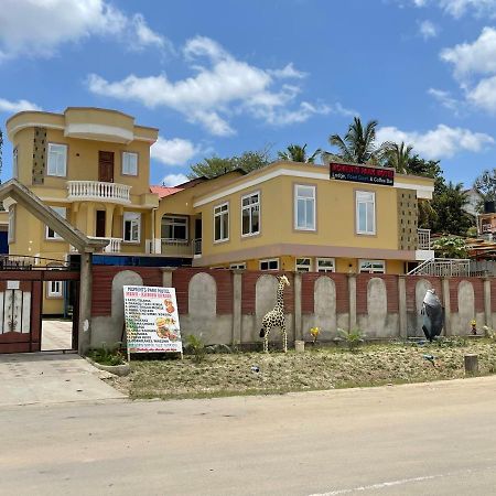 Moments Park Motel Dar es Salaam Ngoại thất bức ảnh