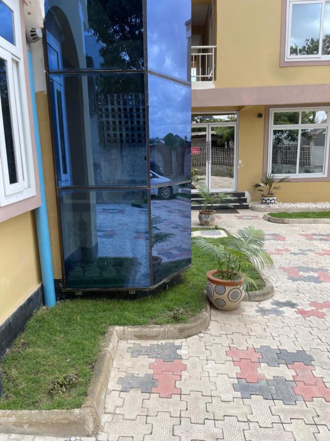 Moments Park Motel Dar es Salaam Ngoại thất bức ảnh